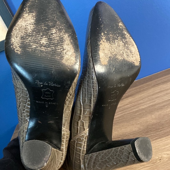 Pour la Victorie Crocodile Print Ankle Boots - Picture 5 of 8